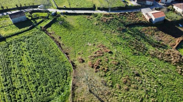 Terreno en calle Celeiros s/n