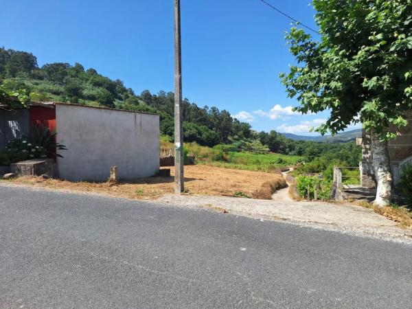 Terreno en Leiro
