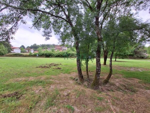 Terreno en Leiro