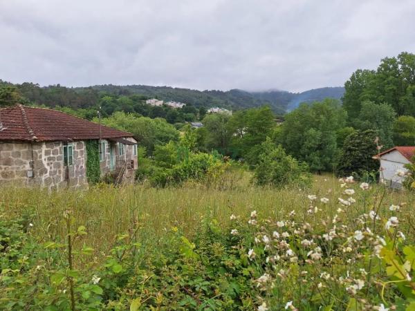 Terreno en Leiro