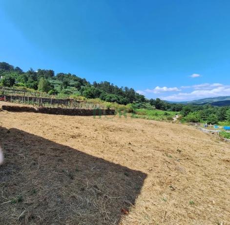 Terreno en Leiro