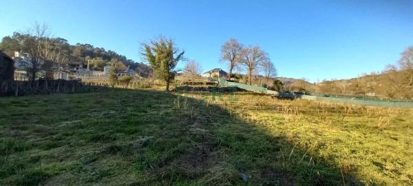 Terreno en Leiro