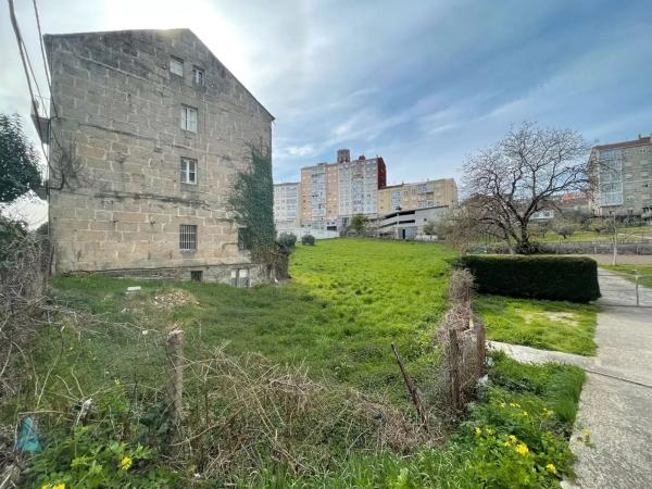 Terreno en avenida 25 de Xullo