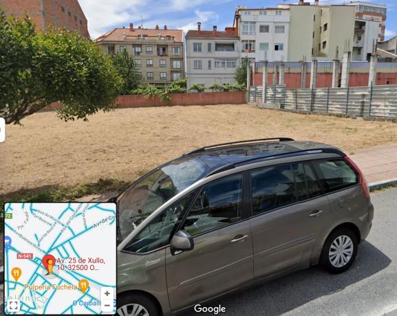 Terreno en avenida 25 de Xullo, 10