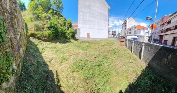Terreno en calle Carballiño, 23
