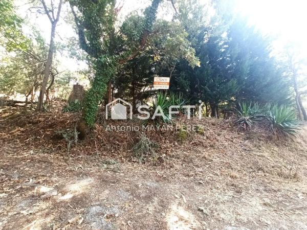 Terreno en camino de Santa Uxia