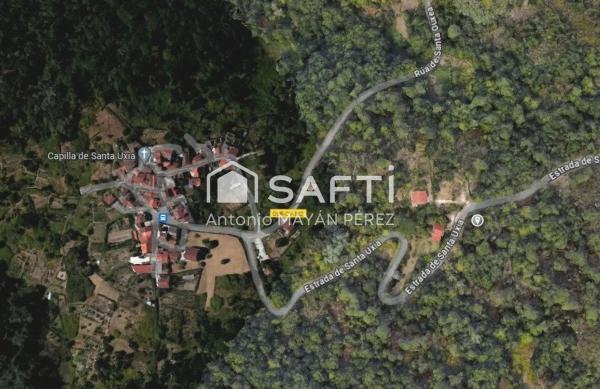 Terreno en camino de Santa Uxia