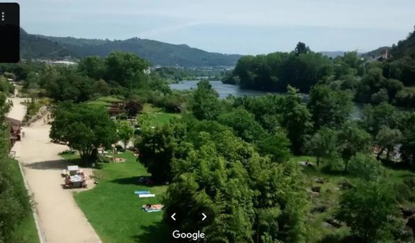 Terreno en 42.44543545600538, -7.8703713703445555, 42 maps