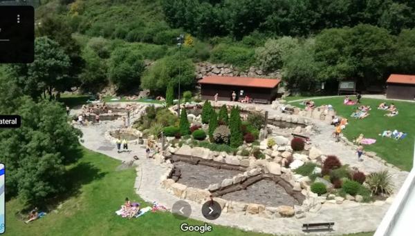 Terreno en 42.44543545600538, -7.8703713703445555, 42 maps