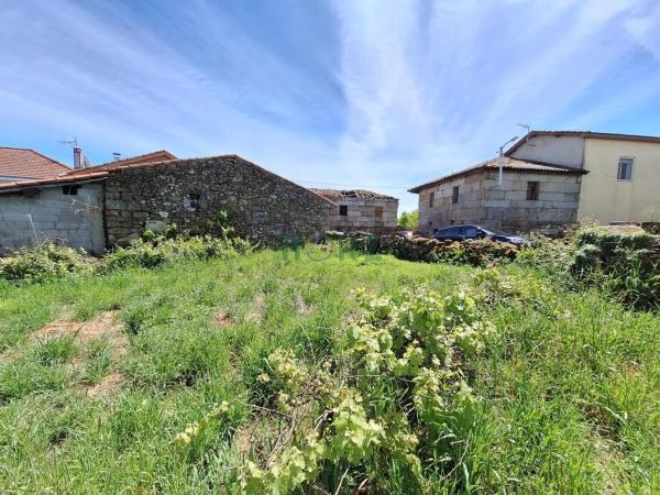 Terreno en calle da Serra
