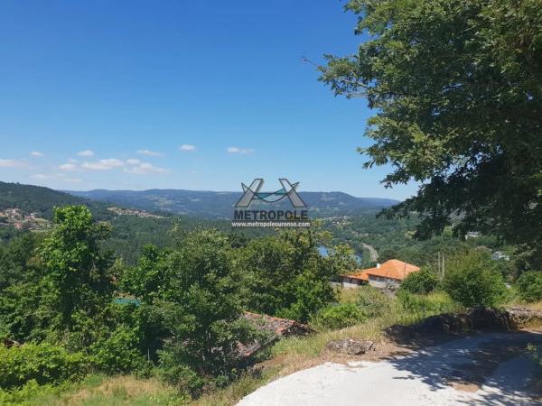 Terreno en Pereiro de Aguiar