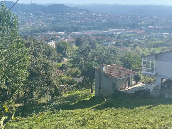 Terreno en calle Cudeiro-Gouriz