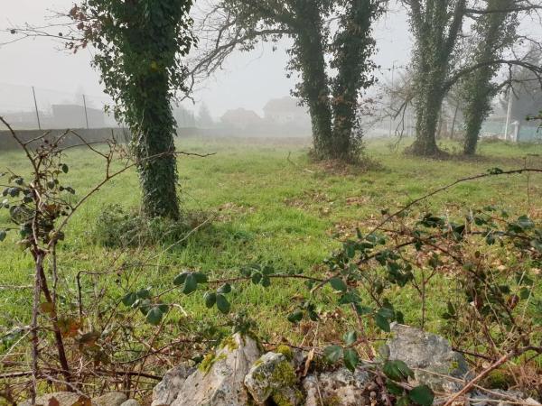 Terreno en calle do Regato