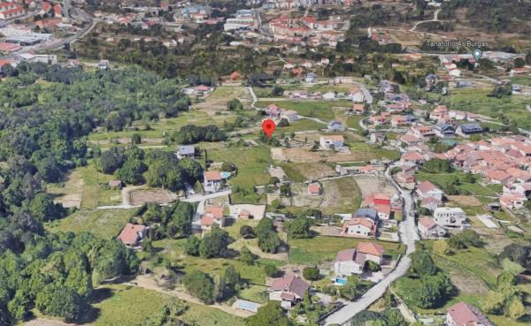 Terreno en calle da Fonte