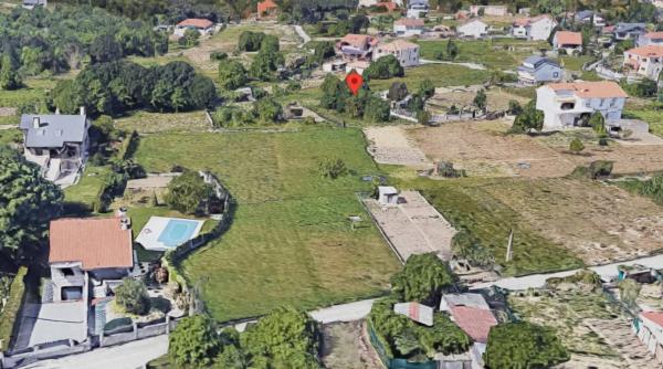 Terreno en calle da Fonte