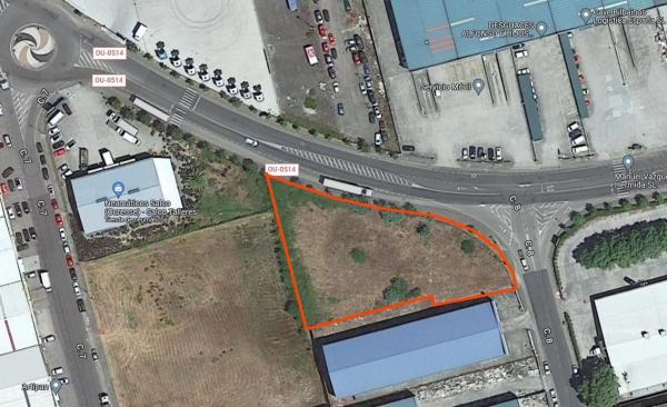 Terreno en Poligono Industrial, 8