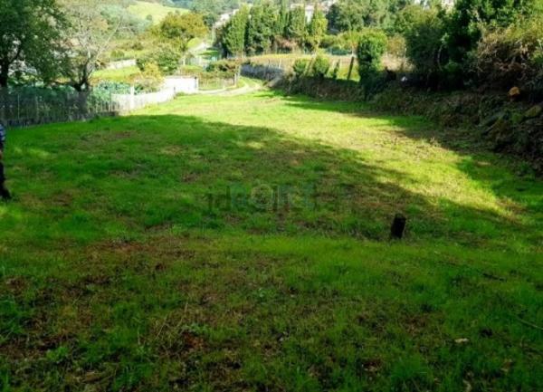 Terreno en calle do Paraíso