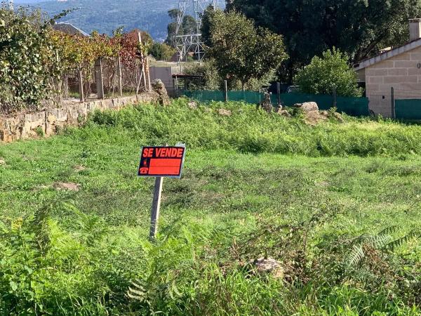 Terreno en carretera Paradela s/n