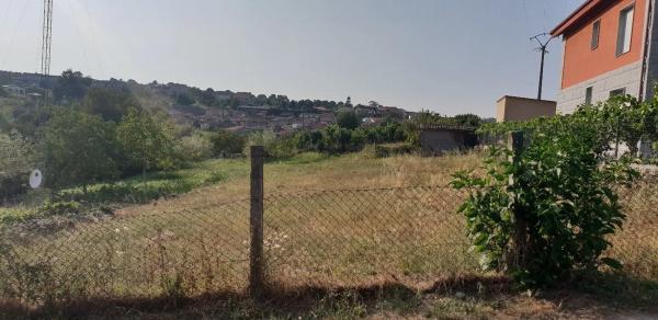 Terreno en calle Igrexa