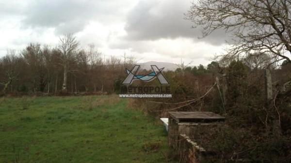 Terreno en Amoeiro