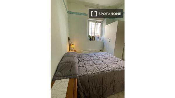 Room in shared apartment in Alcoi