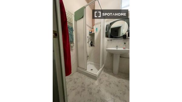 Room in shared apartment in Alcoi