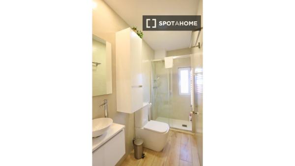 Room in shared apartment in Santander