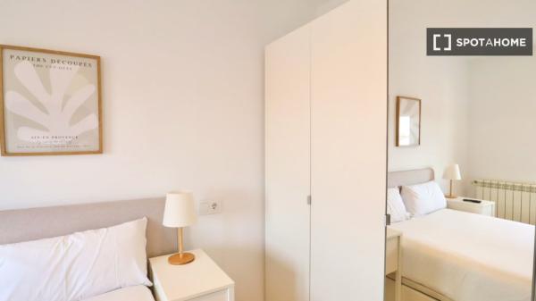Room in shared apartment in Santander