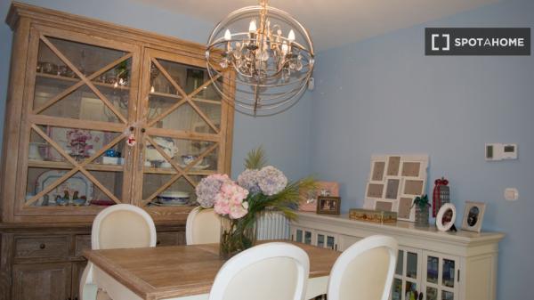 Piso de 3 dormitorios en alquiler en Indautxu, Bilbao