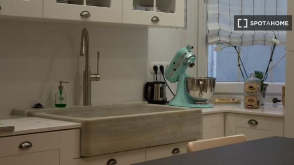 Piso de 3 dormitorios en alquiler en Indautxu, Bilbao