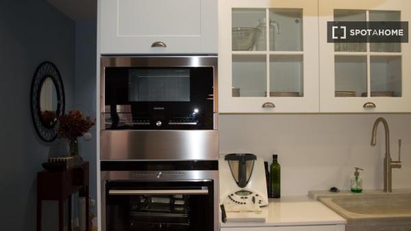 Piso de 3 dormitorios en alquiler en Indautxu, Bilbao