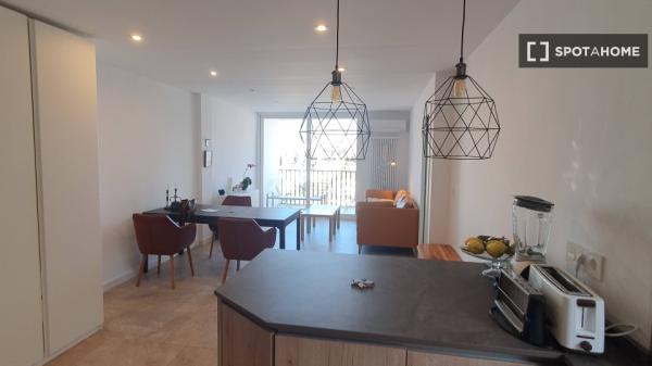 Piso de 2 habitaciones en alquiler en Cervantes, Granada