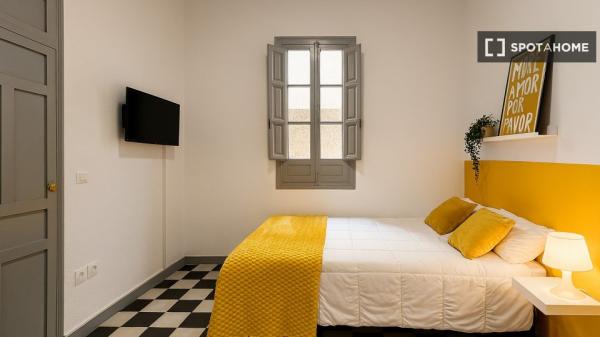 Zimmer in Wohngemeinschaft zu vermieten in Centro, Granada