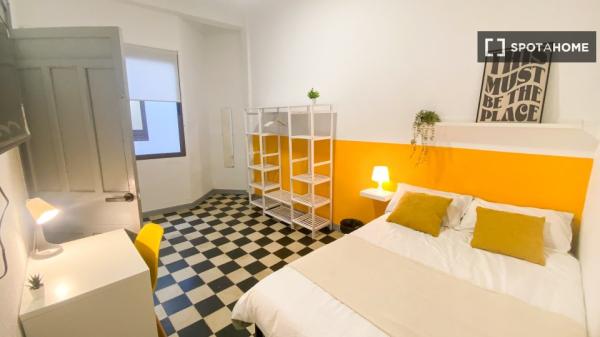 Zimmer in Wohngemeinschaft zu vermieten in Centro, Granada