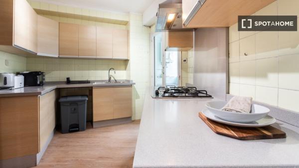 Piso en alquiler de 4 habitaciones en Alicante