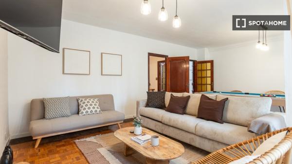 Piso en alquiler de 4 habitaciones en Alicante