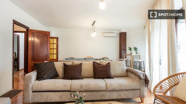 Piso en alquiler de 4 habitaciones en Alicante