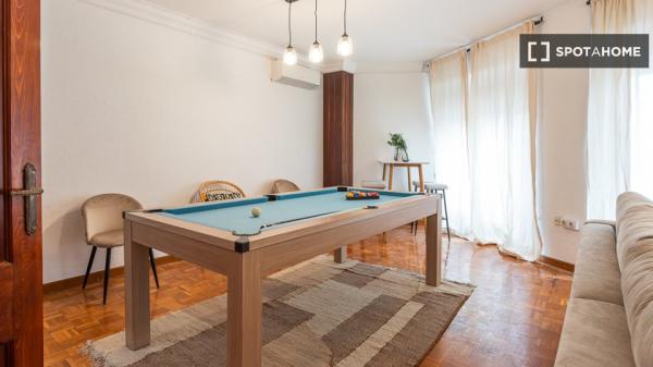 Piso en alquiler de 4 habitaciones en Alicante