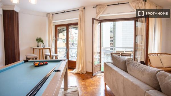 Piso en alquiler de 4 habitaciones en Alicante