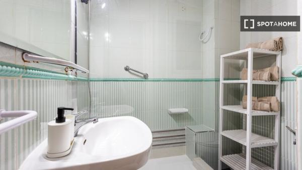 Piso en alquiler de 4 habitaciones en Alicante