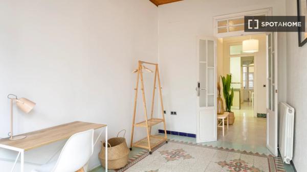 Habitación en piso compartido en alquiler en Alicante