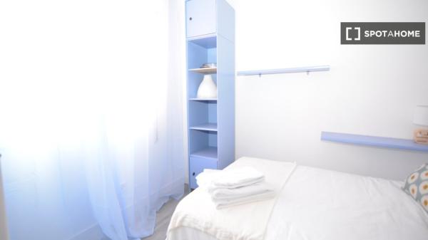 Room in shared apartment in Santander