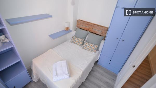 Room in shared apartment in Santander