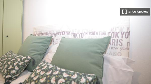 Room in shared apartment in Santander