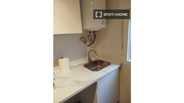 Piso de 2 dormitorios en alquiler en Santander