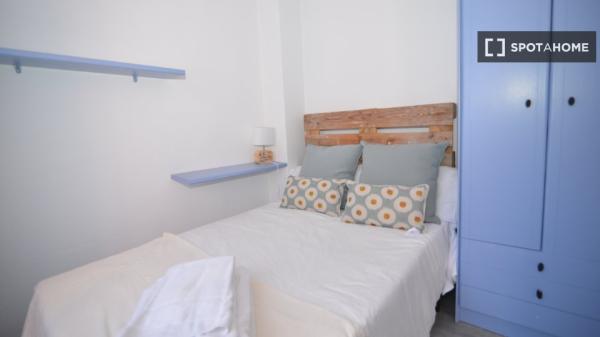 Room in shared apartment in Santander