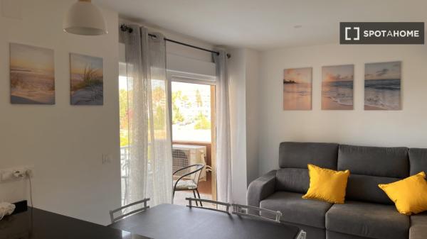 Apartamento de 2 dormitorios en alquiler en Almuñécar