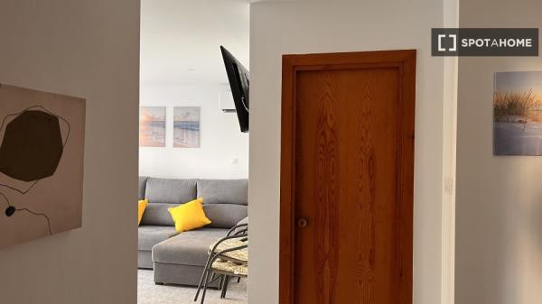 Apartamento de 2 dormitorios en alquiler en Almuñécar