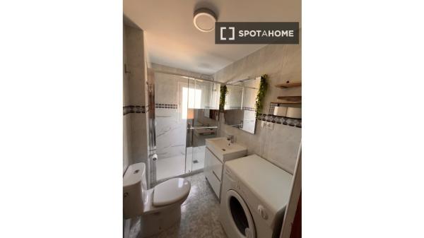 Apartamento de 2 dormitorios en alquiler en Almuñécar