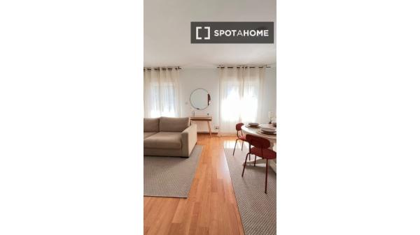 Piso de 2 dormitorios en alquiler en Santander